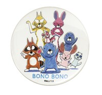 セット商品を購入した人にプレゼントされるバッジ。単品販売の描き下ろしTシャツとトートバッグは対象外になるので注意しよう。(c)いがらしみきお／竹書房