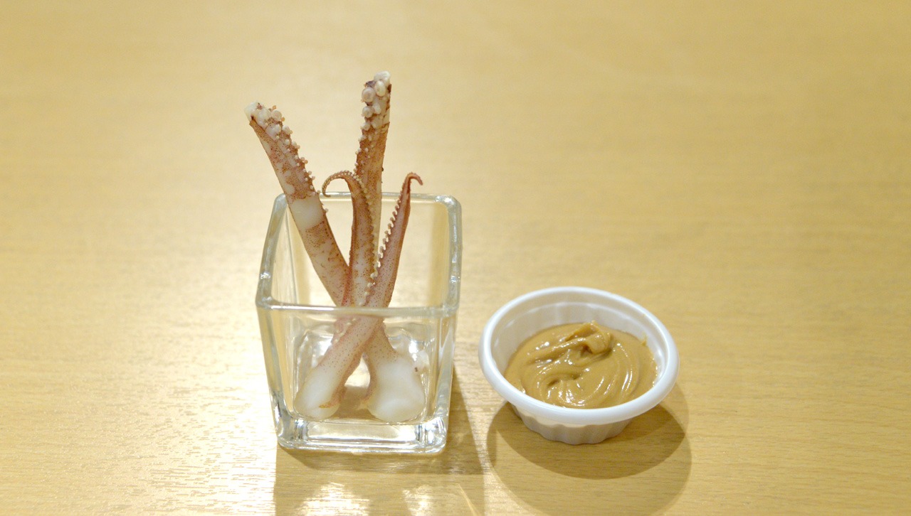 「炙りゲソのピーナッツバター添え」