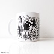 描き下ろしイラストを使用した「マグカップ（完結記念）」。持ち手を左にして見た様子。