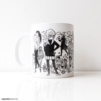 描き下ろしイラストを使用した「マグカップ（完結記念）」。持ち手を左にして見た様子。