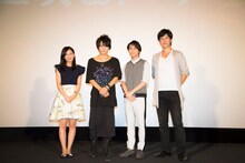 写真左より春野サクラ役の伊藤優衣、うちはサスケ役の佐藤流司、うずまきナルト役の松岡広大、はたけカカシ役の君沢ユウキ。