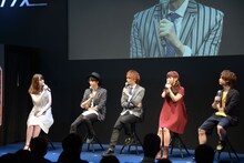 （左から）ナトリ・シオン役のブリドカット セーラ 恵美、ヒタチ・イズル役の相葉裕樹、アサギ・トシカズ役の浅沼晋太郎、イリエ・タマキ役の井口裕香、スルガ・アタル役の池田純矢。