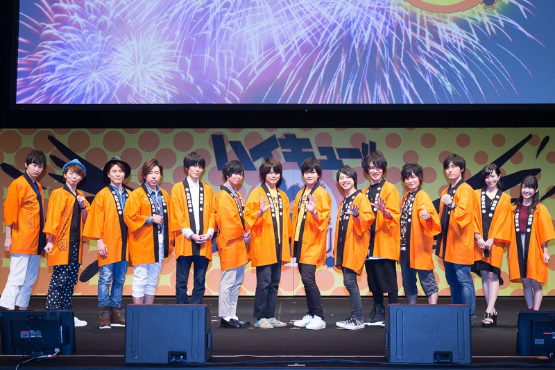 （左から）逢坂良太、木村良平、入野自由、日野聡、内山昂輝、斉藤壮馬、村瀬歩、石川界人、林勇、細谷佳正、岡本信彦、増田俊樹、名塚佳織、諸星すみれ