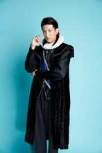 吉岡佑演じるジェノバの大使。