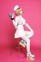 OP主題歌を歌うZAQ。