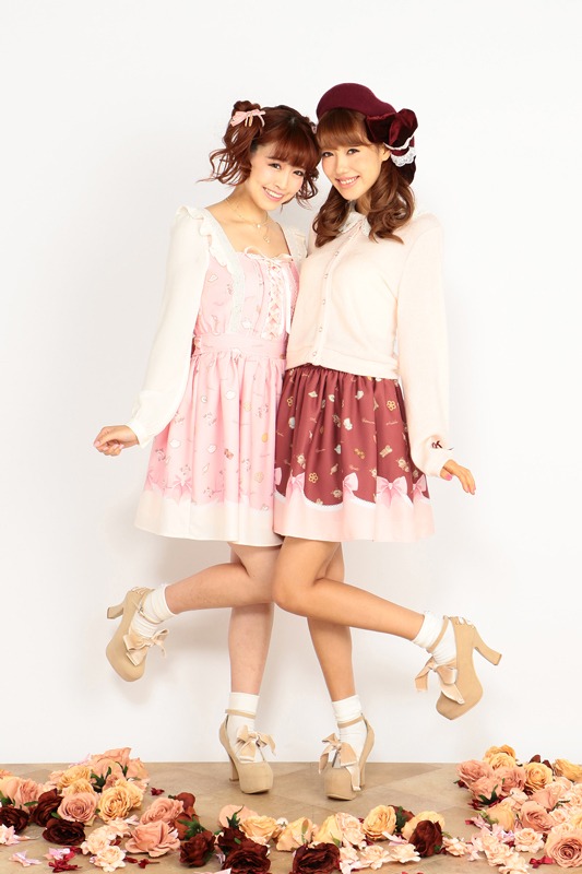 コラボ商品の着用例。