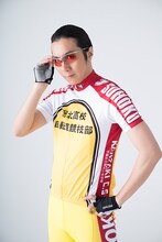 金城真護役の郷本直也。