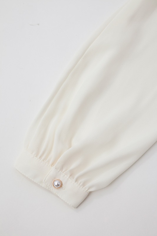 「クッキーリボンワンピース」のボルドー。