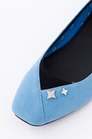 1年生モデルのパンプス。