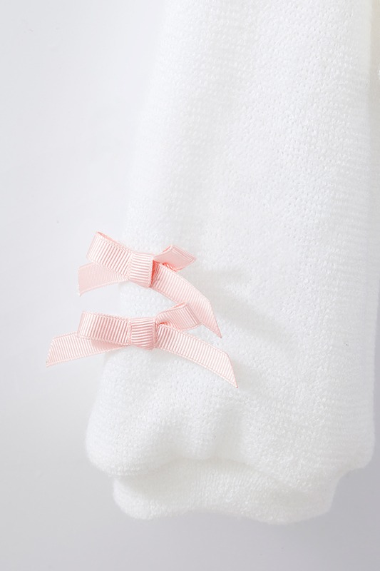 「襟付きカーディガン」のホワイト。