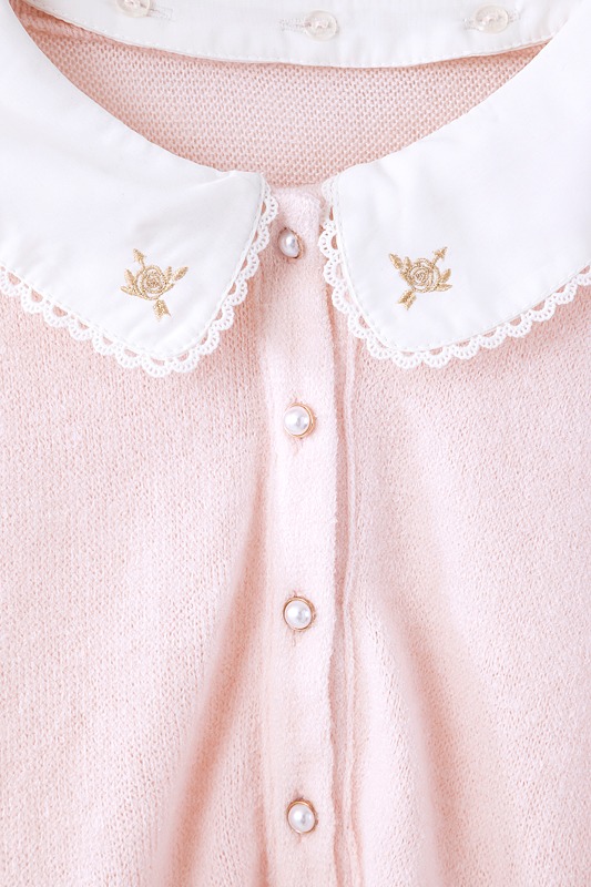 「襟付きカーディガン」のピンク。