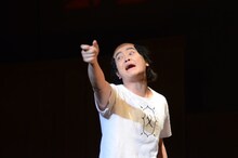 「増田こうすけ劇場 ギャグマンガ日和」公開稽古の様子。