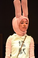 「増田こうすけ劇場 ギャグマンガ日和」公開稽古の様子。