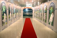 レッドカーペットを抜けると、文化祭エリアだ。