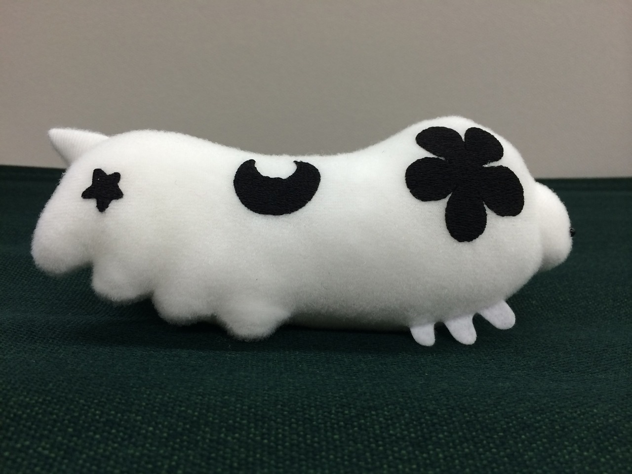 アトちゃんのぬいぐるみのサンプル。