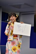 矢野優花が描いたワンマル。完成度の高さに歓声が上がったが、本人は実家で買っている犬・ミルクを描いたと話す。