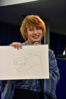 松本岳が描いたドラゴマル。「似てますよね？」と言いつつも、なぜか首から上だけ。
