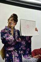 山谷花純が描いた十六夜九衛門。頭にメロンが……？