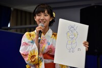 矢野優花が描いた十六夜九衛門。「おおーっ」と歓声が上がった。
