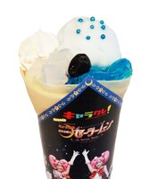 マーキュリーキャラクレ！はホイップクリーム、ソーダアイス、ブルーベリー、ラムネゼリー、ナタデココ、アラザンを使用。650円。