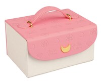 チョコレートは引き出し付き限定コフレに収納され届けられる。