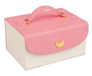 チョコレートは引き出し付き限定コフレに収納され届けられる。