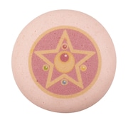 「クリスタルスターコンパクト」柄のマカロン。