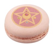 「クリスタルスターコンパクト」柄のマカロン。