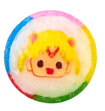 「セーラームーン」柄のキャンディ。ストロベリークリーム味。
