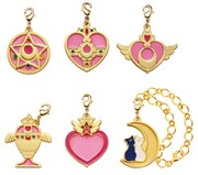 「美少女戦士セーラームーン ステンドチャーム」のラインナップ。