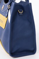 三日月宗近モデルのバッグ。