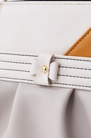 小狐丸モデルのバッグ。