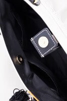 小狐丸モデルのバッグ。