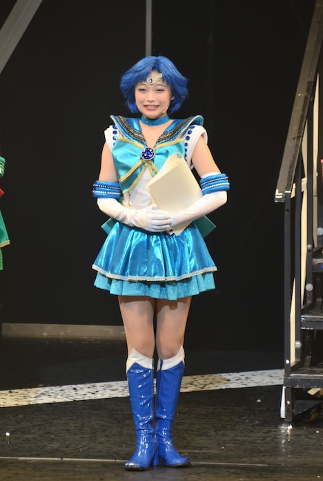 「大卒業式」より、セーラーマーキュリー/水野亜美役の小山百代。