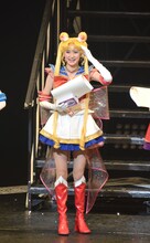 「大卒業式」より、セーラームーン／月野うさぎ役の大久保聡美。