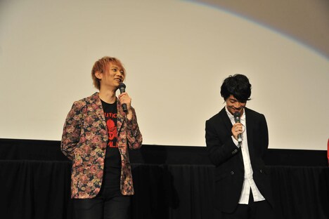 (左から)デビルマン/不動明役の浅沼晋太郎、島村ジョー(009)役の福山潤。