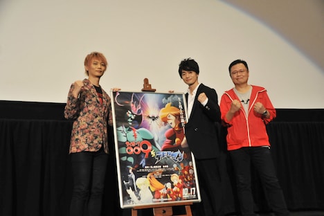 (左から)デビルマン/不動明役の浅沼晋太郎、島村ジョー(009)役の福山潤、川越淳監督。