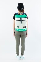 青葉城西高校モデルの着用例。