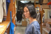 加藤綾佳監督による「She-saw」カット。