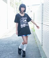 「VV限定 押切蓮介 ピコピコ少年Tシャツ ブラック」 (C)押切蓮介/太田出版  モデル:三嵜みさと（drop）