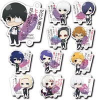 場内のゲームで、景品としてもらえる連結アクリルチャーム。