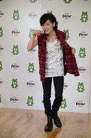 キュートな小悪魔アイドルを演じた鳥越裕貴。