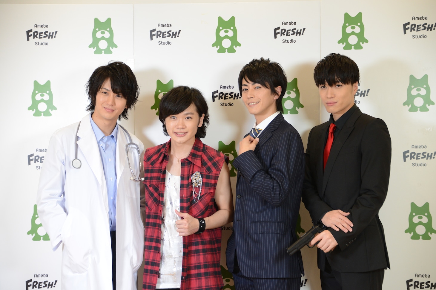 左から太田基裕、鳥越裕貴、廣瀬智紀、松下優也。
