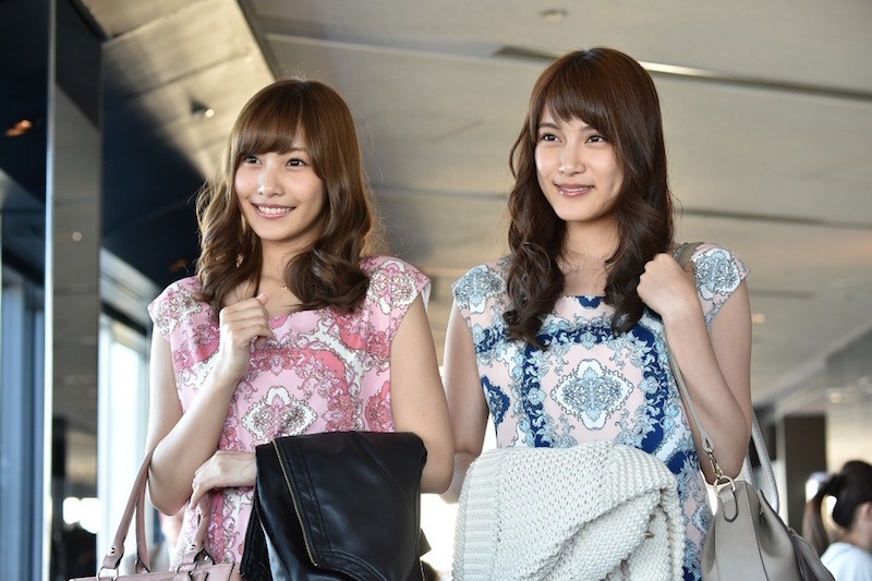 佐野ひなこと入山杏奈（AKB48）。