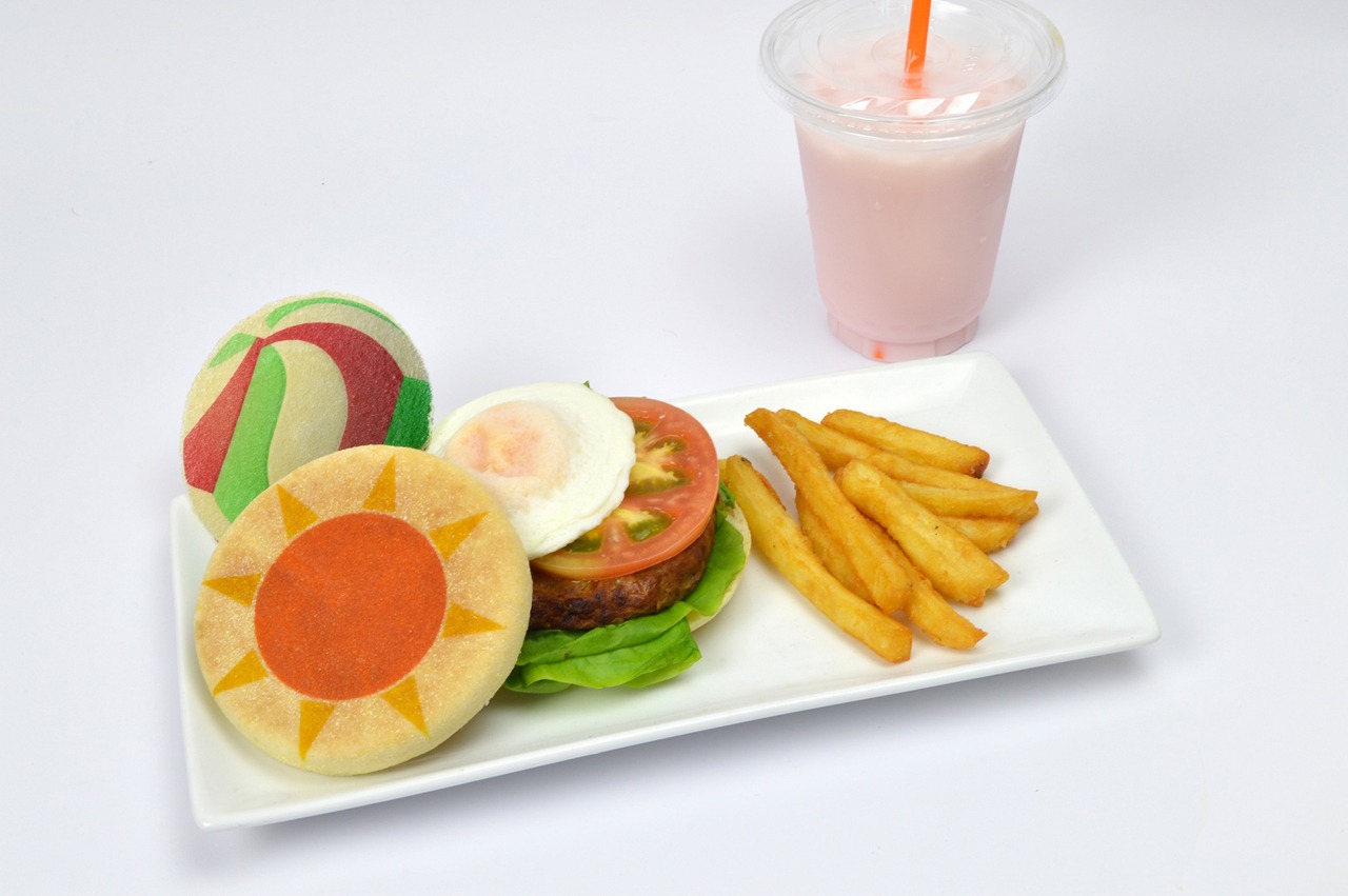 「『太陽vs月？』烏野高校ライバルマフィンバーガーセット」（月島）