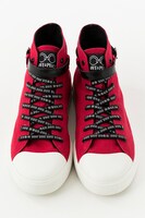 「ヴァッシュ・ザ・スタンピードモデルスニーカー」