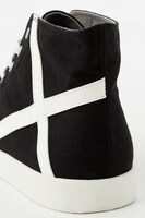 「ニコラス・D・ウルフウッドモデルスニーカー」