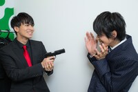 イタリアンマフィアを演じた松下が、廣瀬を狙撃するの図。