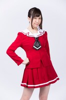 上原佳菜役の若林倫香。