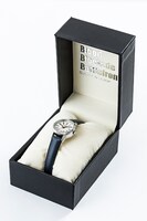 「レオナルド・ウォッチモデル」の時計。